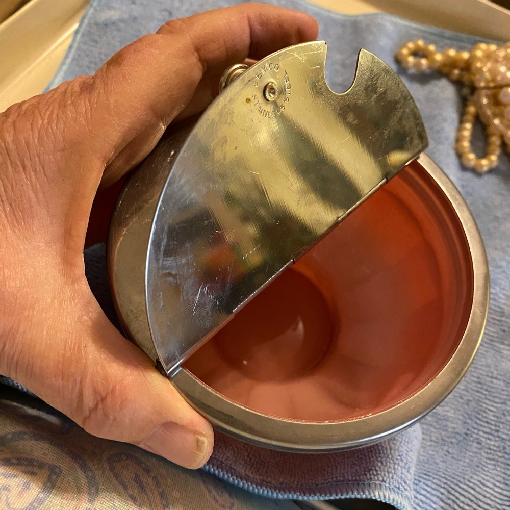 Vintage sugar bowl with metal flip lid - Picture 6 of 7